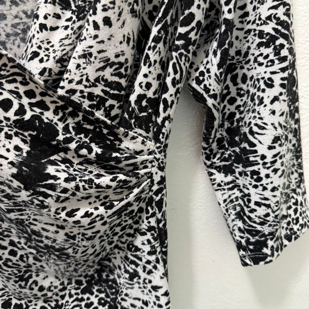 Vintage Y2K Black & White Stretchy Knit V-Neck Shirt L - Picture 3 of 6